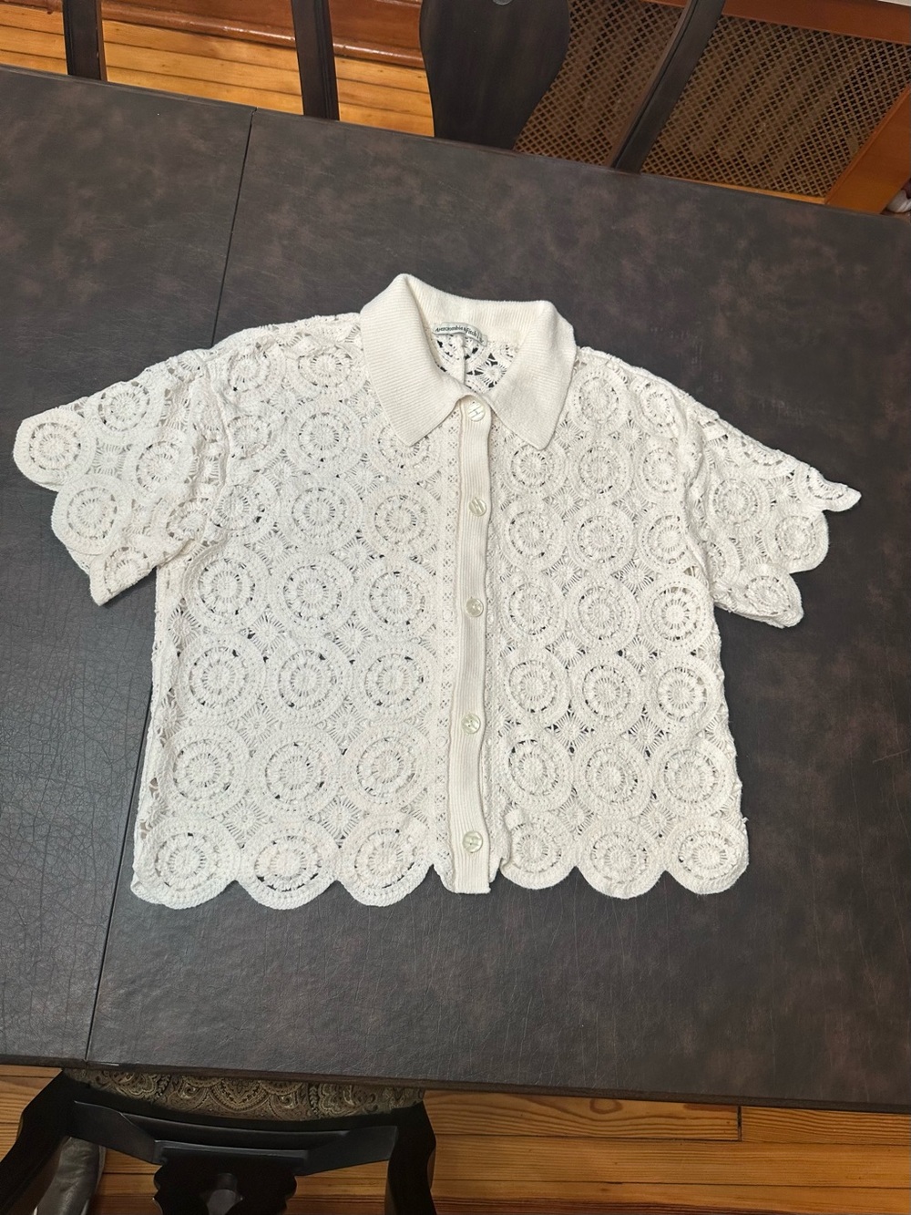 Abercrombie & Fitch Ivory Crochet Collared Button-Front Top Size Larg